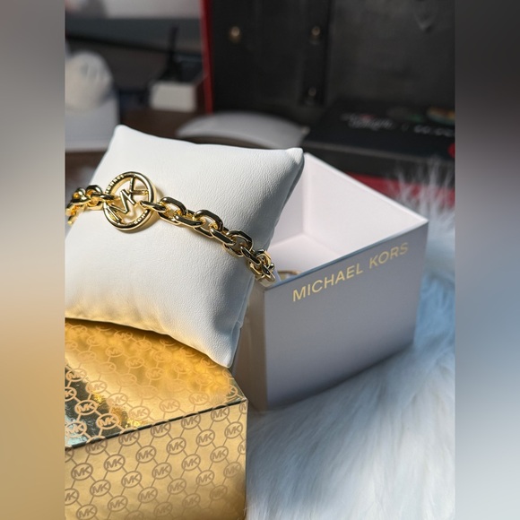 NEW‼️ Michael Kors MK Logo Gold Chain Bracelet NWT